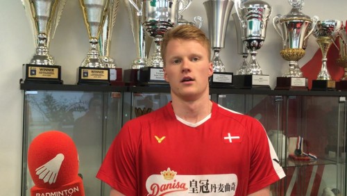 他的表现令 他的表现令