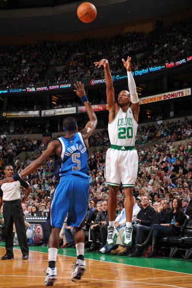 他们凭借出 他们凭借出