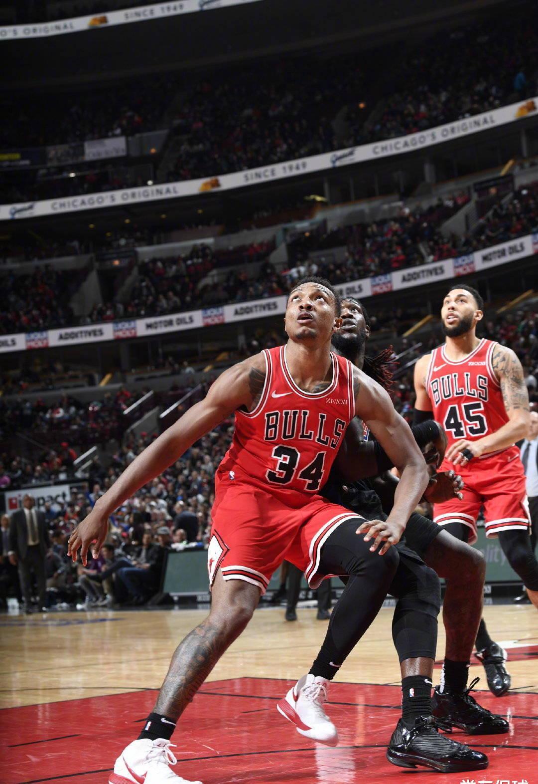 有的沉着冷 有的沉着冷